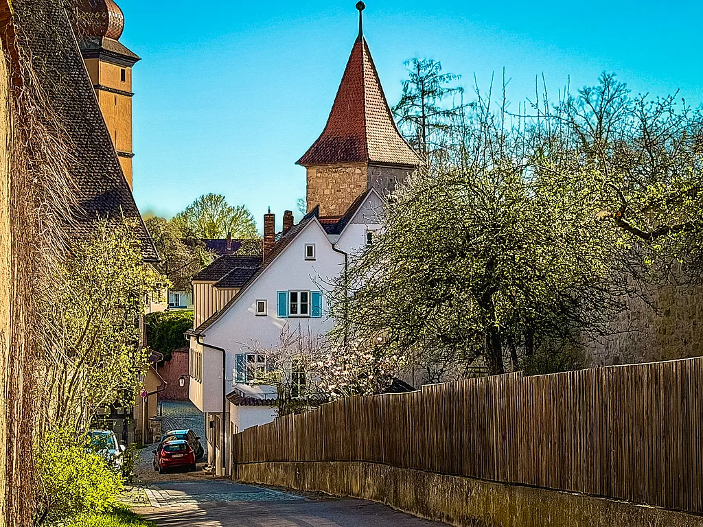 Spaziergang am Oberen Mauerweg in Dinkelsbühl